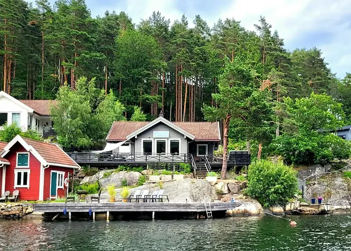 Seaside With Terrace And Jetty In Hébergement de vacances Søgne